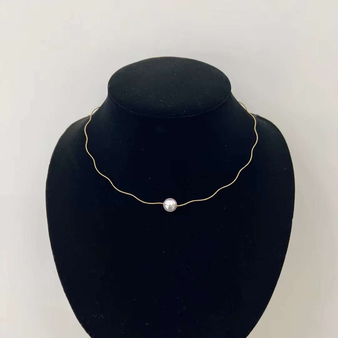 9mm Akoya Pearl With 18K Gold Wavey Necklace